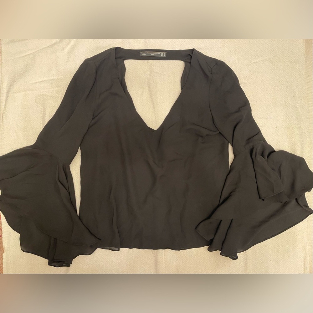 Zara - butterfly sleeve top with front deep v and slouchy flowy back